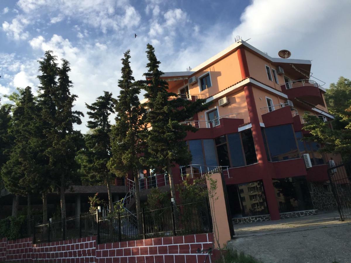 Hotel Moris Kryemëdhej Exterior foto