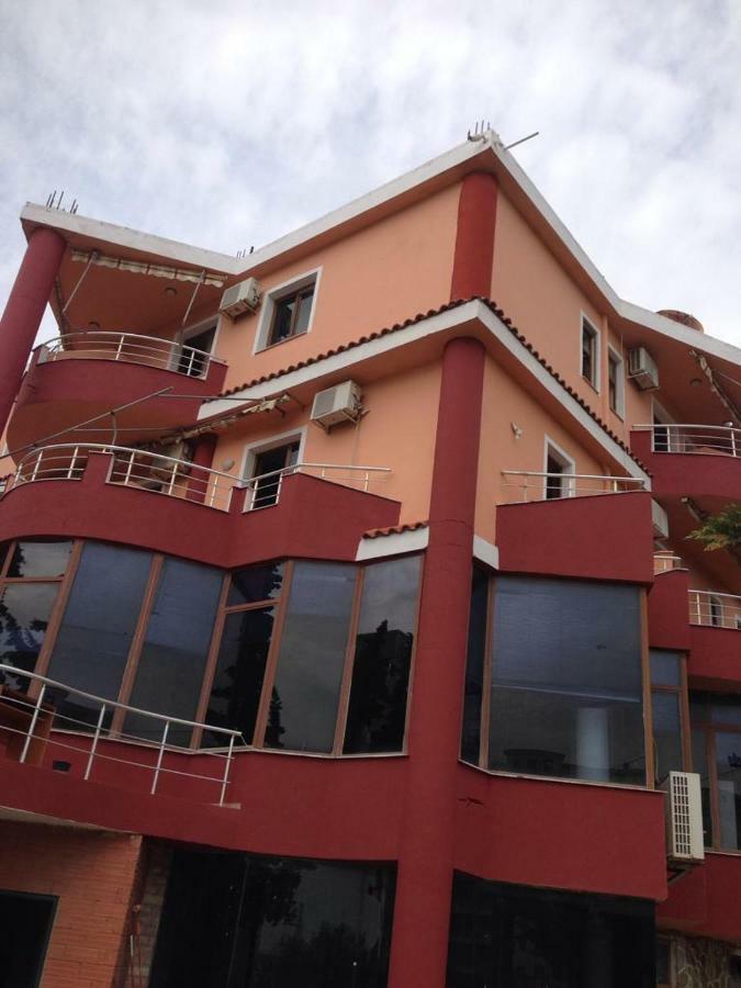 Hotel Moris Kryemëdhej Exterior foto
